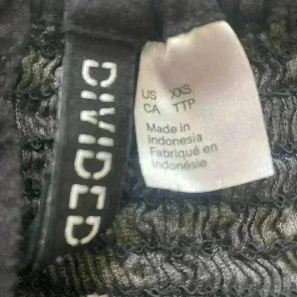 H&M Black And White Polka Dot Crop Top Size XXS  adjustable straps - Picture 5 of 7